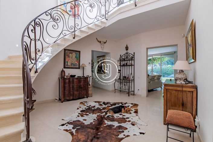 Image No.5-6 Bed House for sale