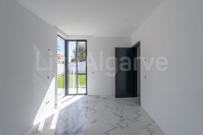 Image No.9-Maison de 4 chambres à vendre à Lagos