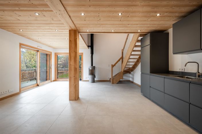 Image No.1-3 Bed House for sale