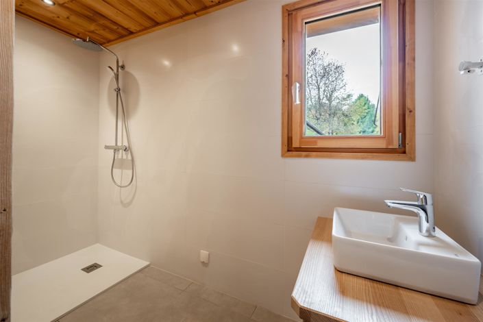 Image No.6-3 Bed House for sale