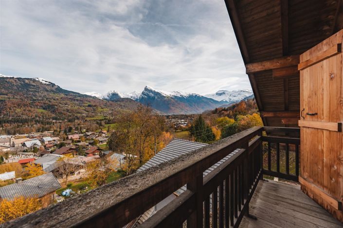 Image No.18-4 Bed House for sale