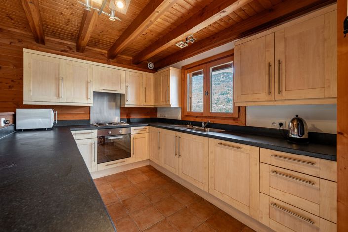 Image No.5-4 Bed House for sale