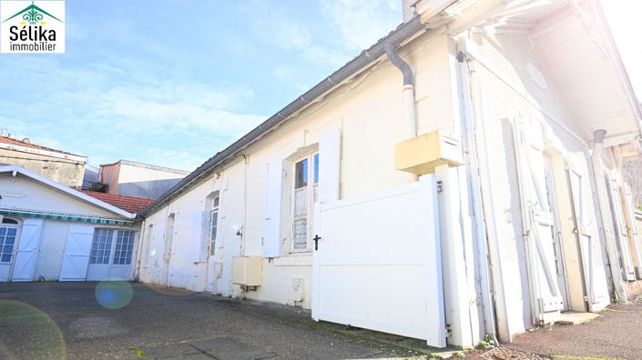 Image No.1-3 Bed House for sale