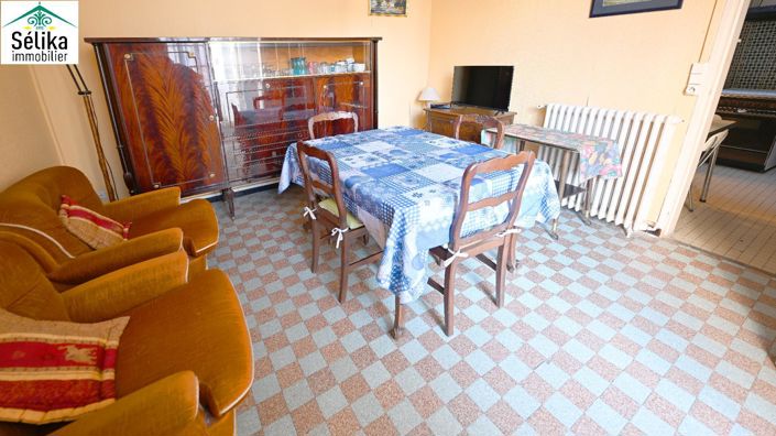 Image No.10-3 Bed House for sale