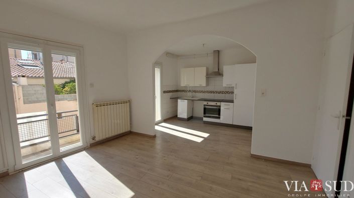 Image No.2-4 Bed House for sale