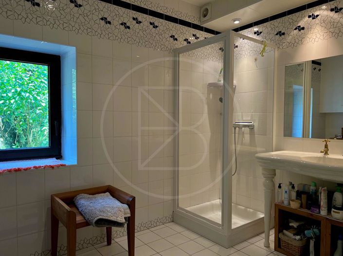 Image No.14-3 Bed House for sale