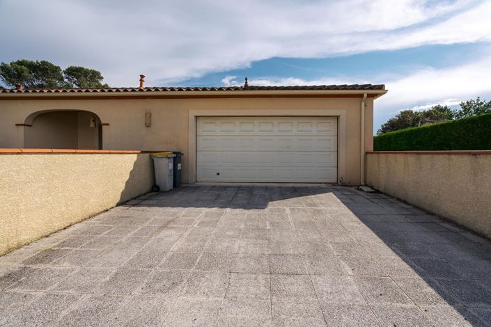 Image No.6-4 Bed House for sale