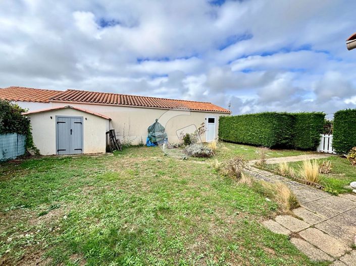 Image No.9-2 Bed House for sale