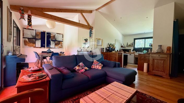 Image No.6-3 Bed House for sale