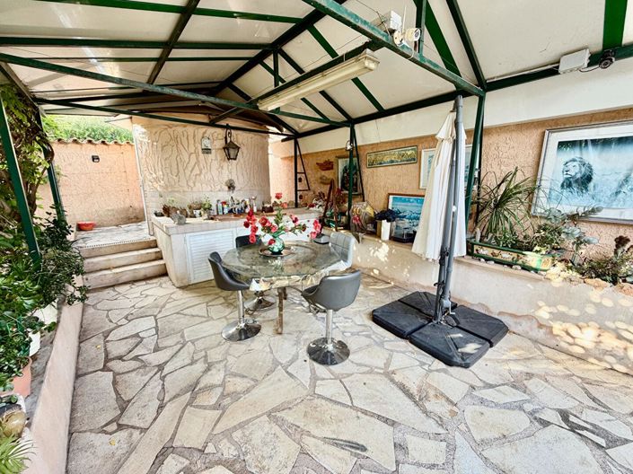 Image No.14-3 Bed House for sale