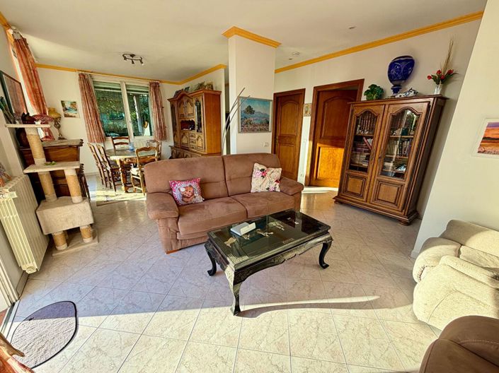 Image No.4-3 Bed House for sale