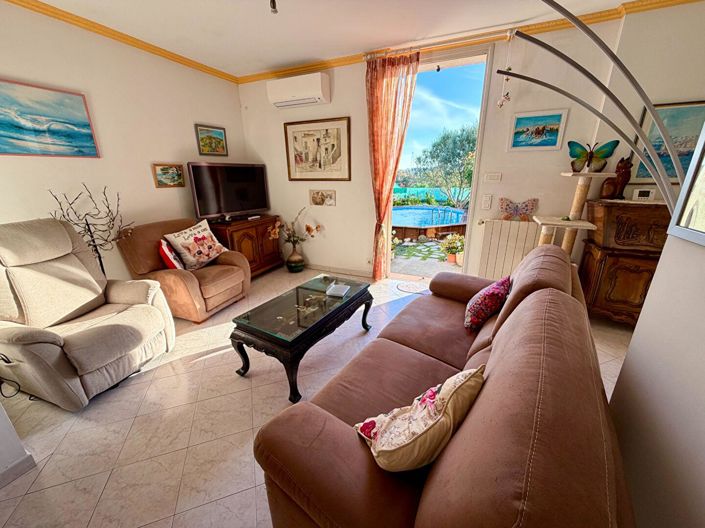 Image No.6-3 Bed House for sale