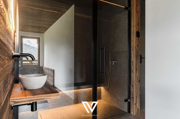 Image No.12-Propriété de 4 chambres à vendre à Demi-Quartier