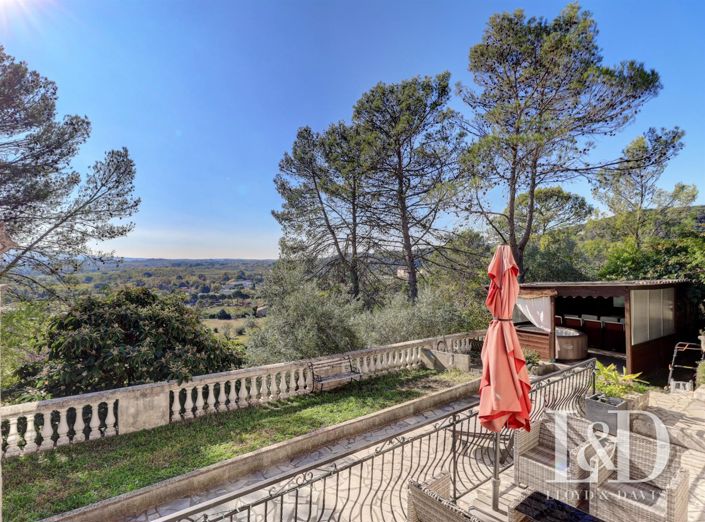 Image No.1-3 Bed House for sale