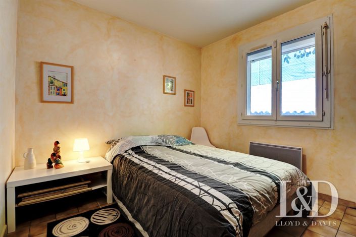 Image No.11-3 Bed House for sale