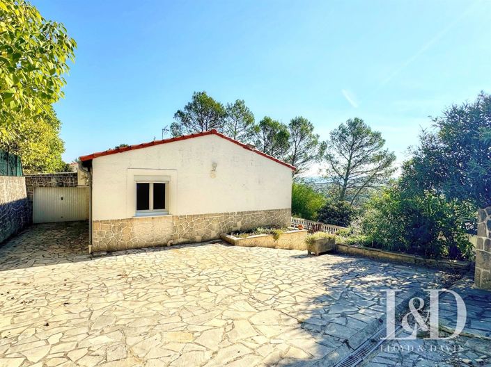 Image No.16-3 Bed House for sale