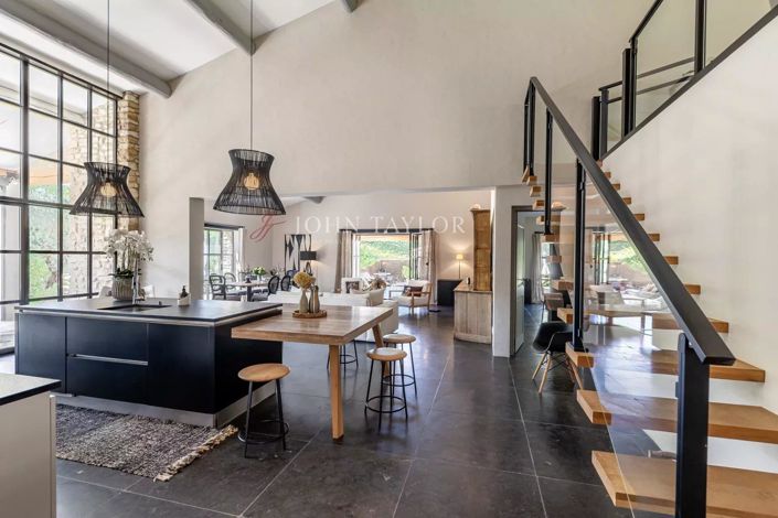 Image No.15-5 Bed House for sale