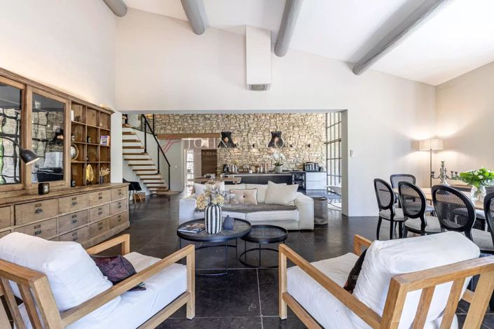 Image No.7-5 Bed House for sale