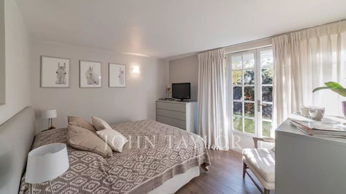 Image No.12-3 Bed House for sale