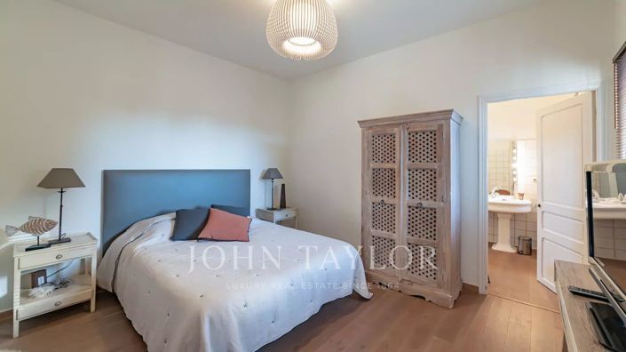 Image No.16-3 Bed House for sale