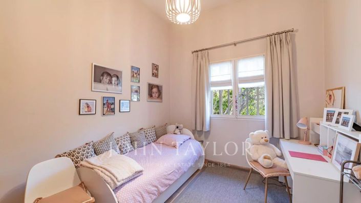 Image No.18-3 Bed House for sale