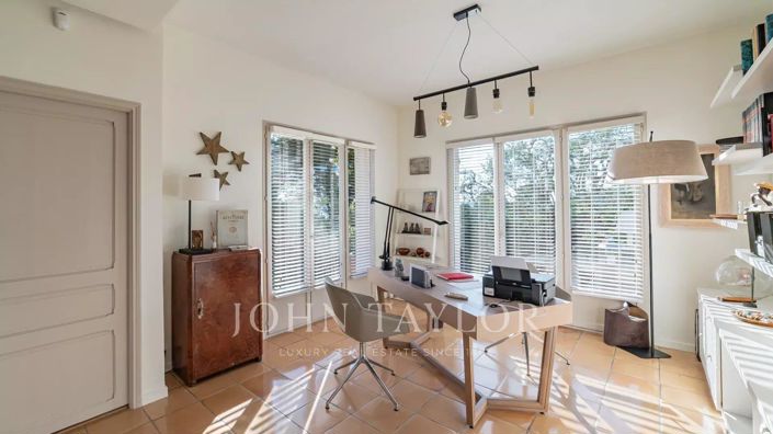 Image No.19-3 Bed House for sale