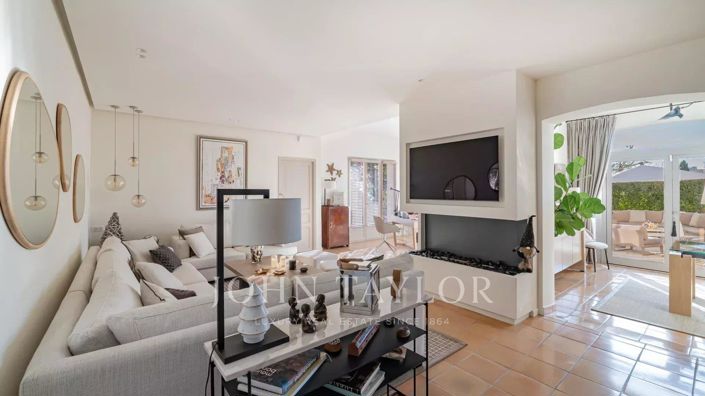 Image No.8-3 Bed House for sale