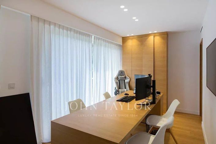 Image No.16-4 Bed Apartment for sale