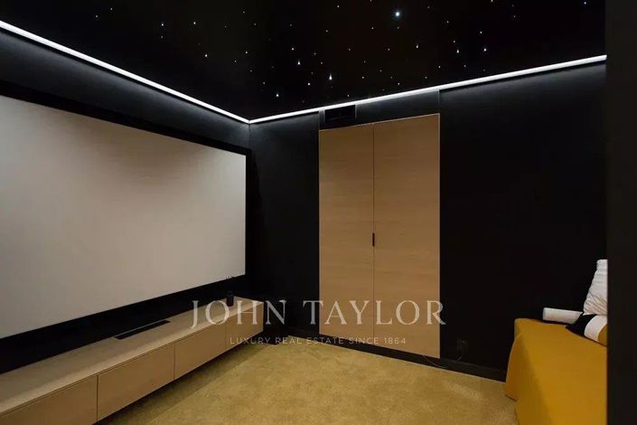 Image No.19-4 Bed Apartment for sale