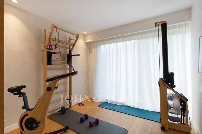 Image No.20-4 Bed Apartment for sale