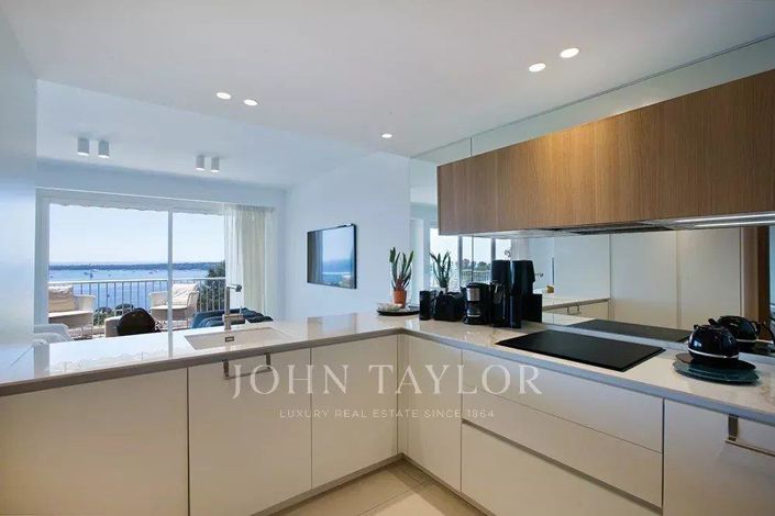 Image No.6-4 Bed Apartment for sale