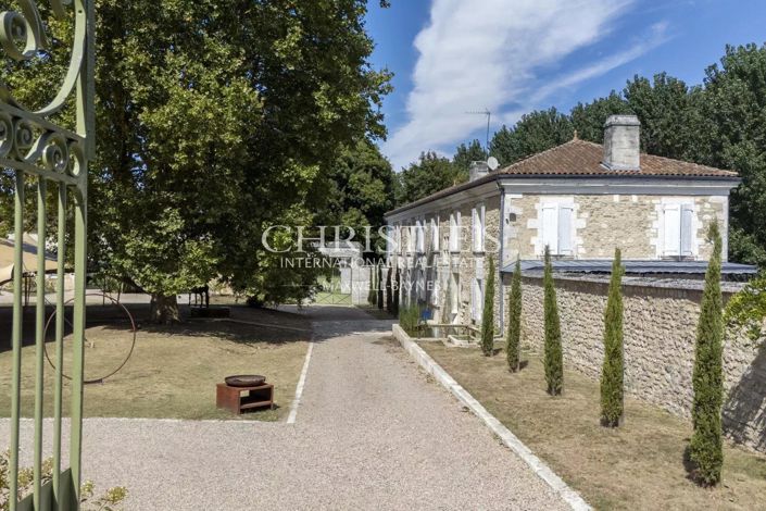 Image No.17-13 Bed House for sale