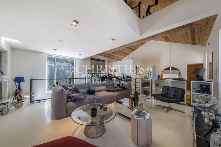 Image No.25-13 Bed House for sale