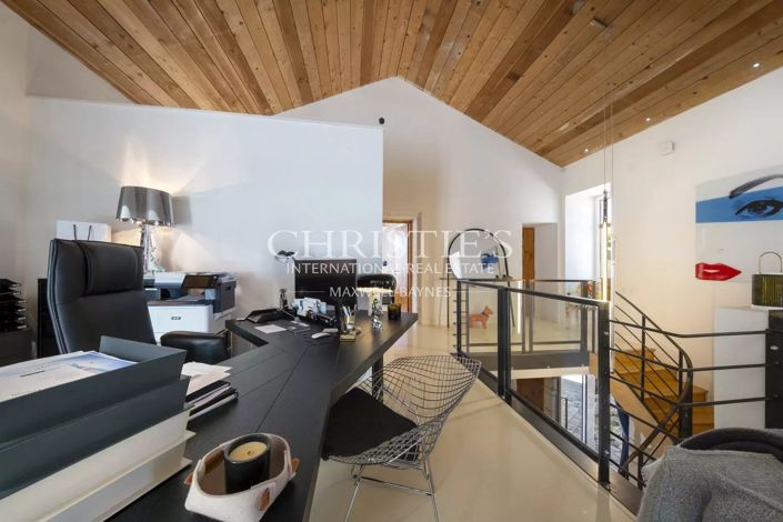 Image No.26-13 Bed House for sale