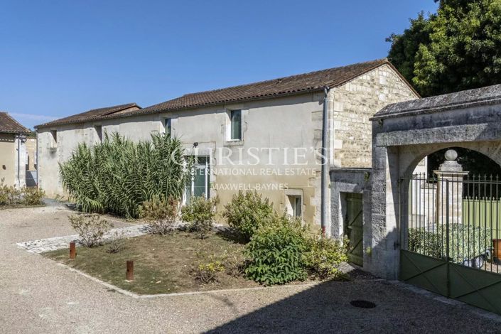 Image No.37-13 Bed House for sale