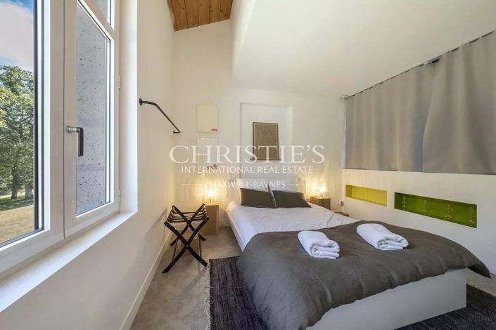 Image No.53-13 Bed House for sale