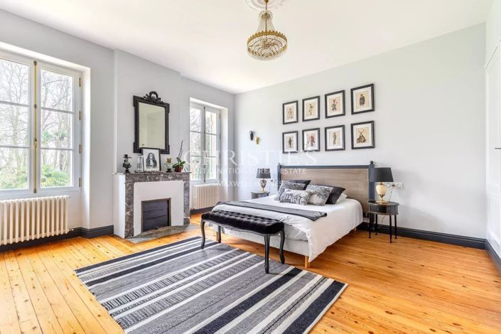 Image No.10-10 Bed House for sale