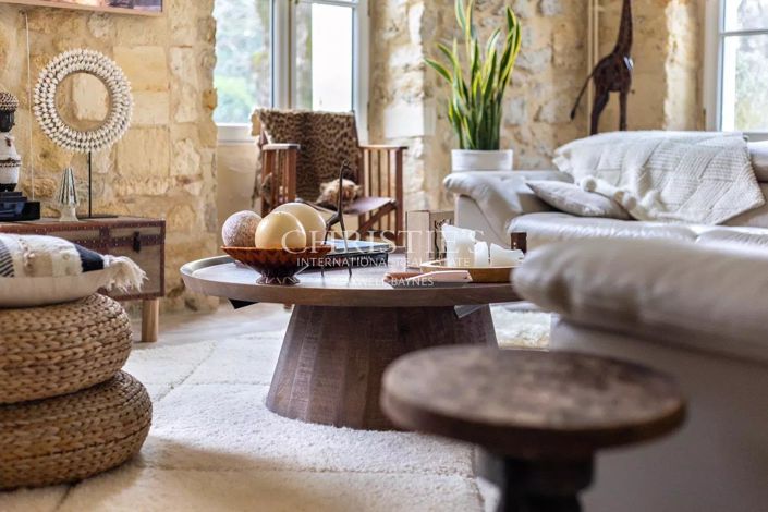 Image No.6-10 Bed House for sale