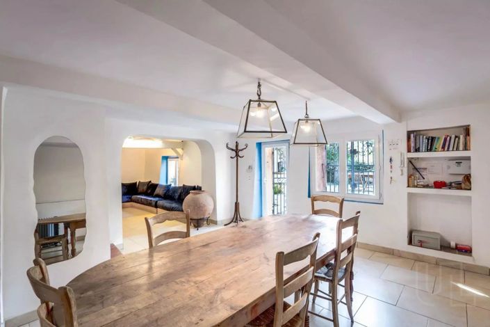 Image No.6-7 Bed House for sale