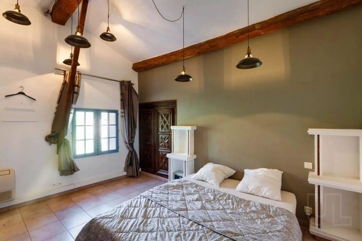 Image No.7-7 Bed House for sale