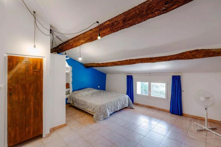 Image No.8-7 Bed House for sale