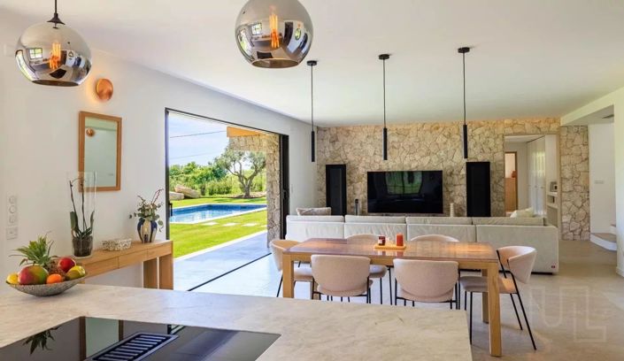 Image No.5-4 Bed House for sale