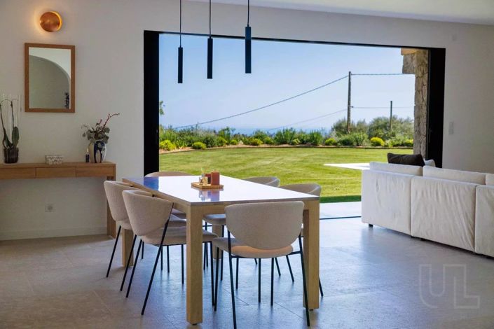 Image No.8-4 Bed House for sale