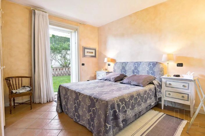 Image No.12-5 Bed House for sale