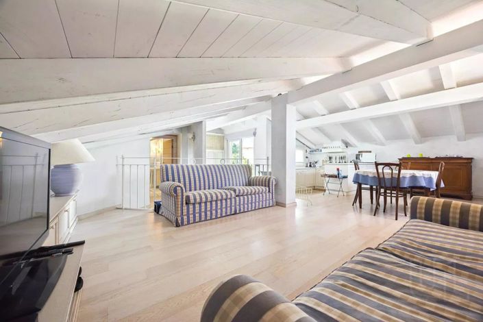 Image No.14-5 Bed House for sale