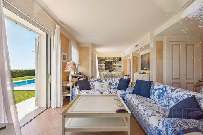 Image No.18-5 Bed House for sale