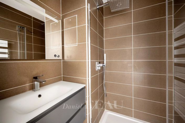 Image No.13-Appartement de 4 chambres à vendre à Paris