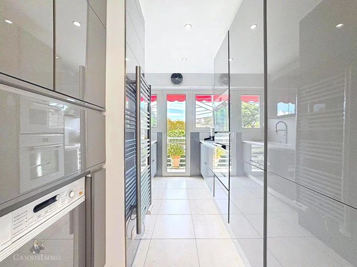 Image No.5-Appartement de 2 chambres à vendre à Cannes