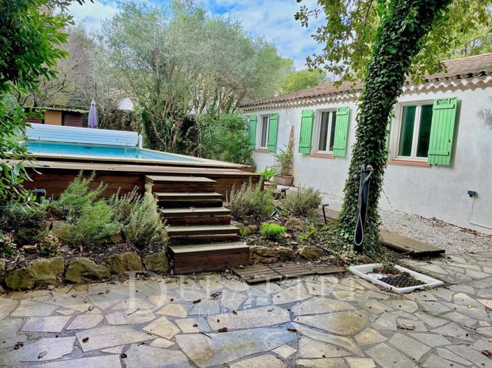 Image No.10-3 Bed House for sale