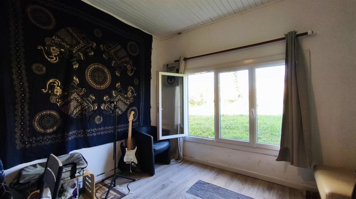 Image No.15-4 Bed House for sale